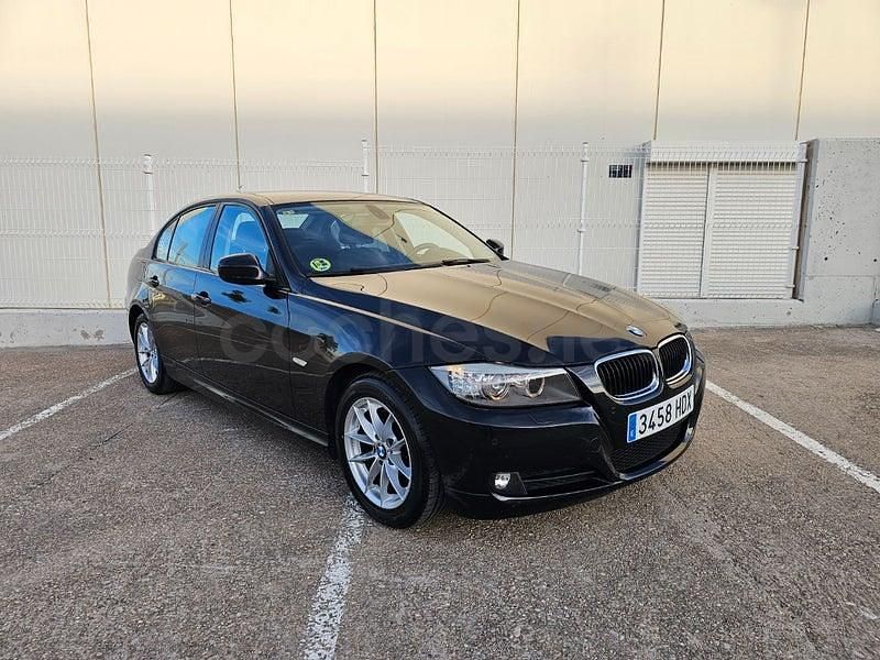 Usado BMW 320 184 HP (135 kW) 2011 Preto Sedan