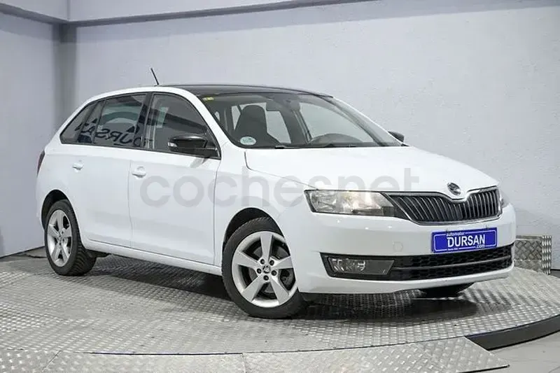 Usado Skoda Rapid Style 125 CV (91 kW) 2016 Blanco Utilitario