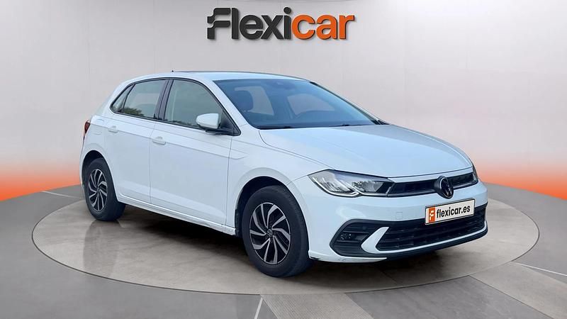 Usado VW Polo Life 95 CV (69 kW) 2023 Blanco Utilitario