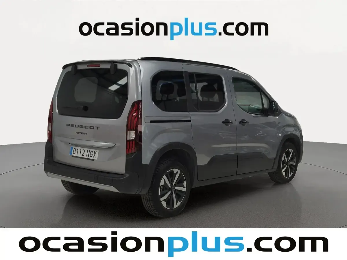 Usado Peugeot Rifter GT 130 CV (95 kW) 2025 Gris Monovolumen