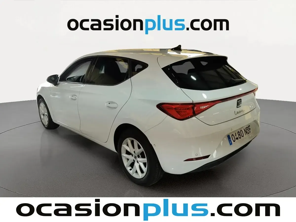Usado Seat Leon Style 150 CV (110 kW) 2025 Blanco Utilitario