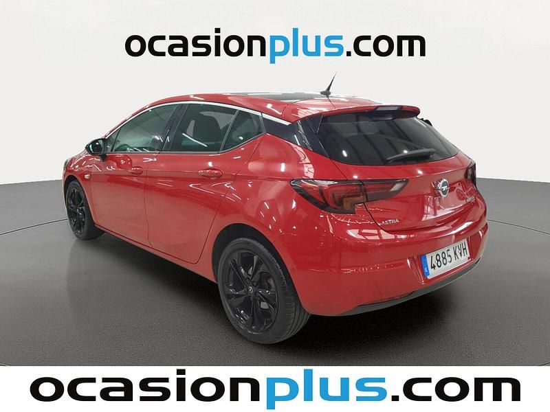 Usado Opel Astra Dynamic 110 CV (80 kW) 2019 Rojo Berlina
