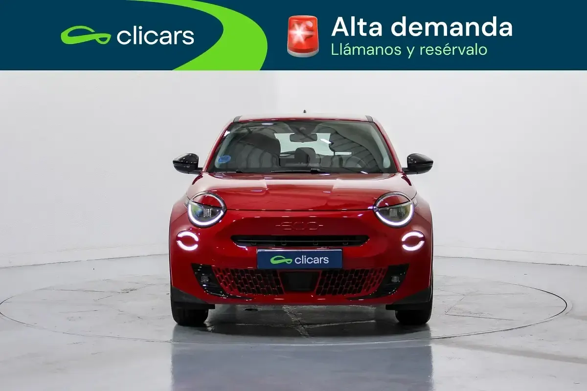 Usado Fiat 600E Red 114 kW (156 CV) 2024 Rojo SUV