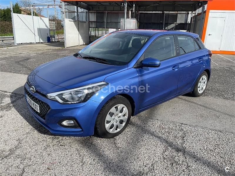 Usado Hyundai i20 100 CV (73 kW) 2019 Azul Berlina
