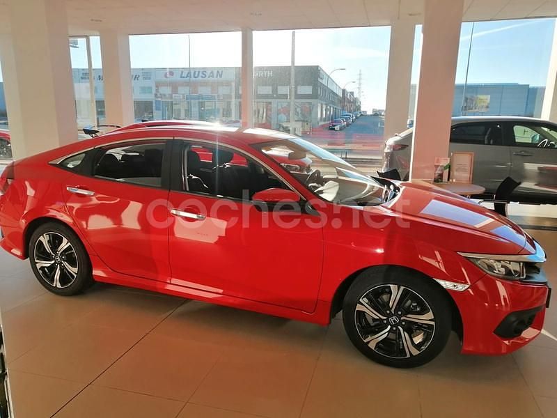 Rojo Usado 2018 Honda Civic Elegance Berlina | 22.000 € (Buen precio) - Imagen 1/4