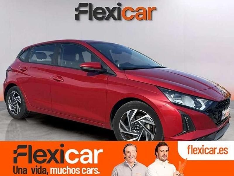 Blanco Usado 2023 Hyundai i20 Utilitario | 13.990 € (Precio justo) - Imagen 1/4