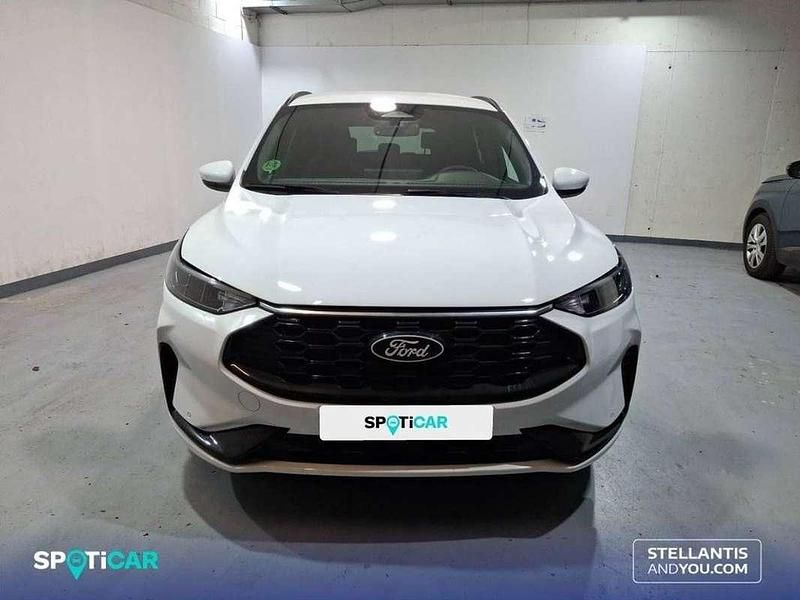 Usado Ford Kuga ST-Line 150 CV (110 kW) 2025 Blanco SUV