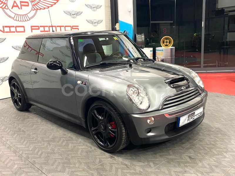 Usado Mini John Cooper Works 211 CV (155 kW) 2006 Gris Utilitario