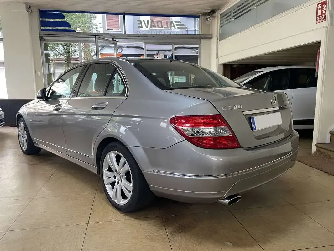 Usado Mercedes C200 Avantgarde 184 CV (135 kW) 2007 Beige Berlina