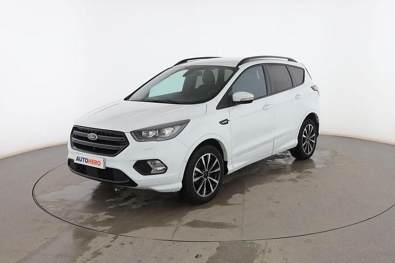 Usado Ford Kuga ST-Line 120 CV (88 kW) 2018 Blanco SUV