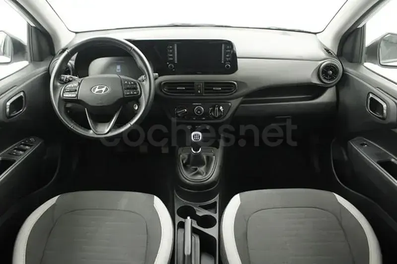 Usado Hyundai i10 63 CV (46 kW) 2025 Blanco Utilitario