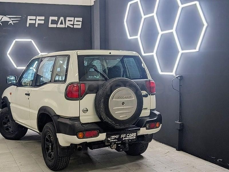 Usado Nissan Terrano 125 CV (91 kW) 2004 Blanco SUV