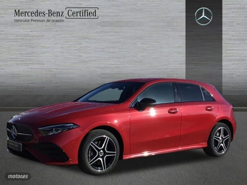 Rojo Usado 2024 Mercedes A250 AMG line Berlina | 38.900 € (Caro) - Imagen 1/4