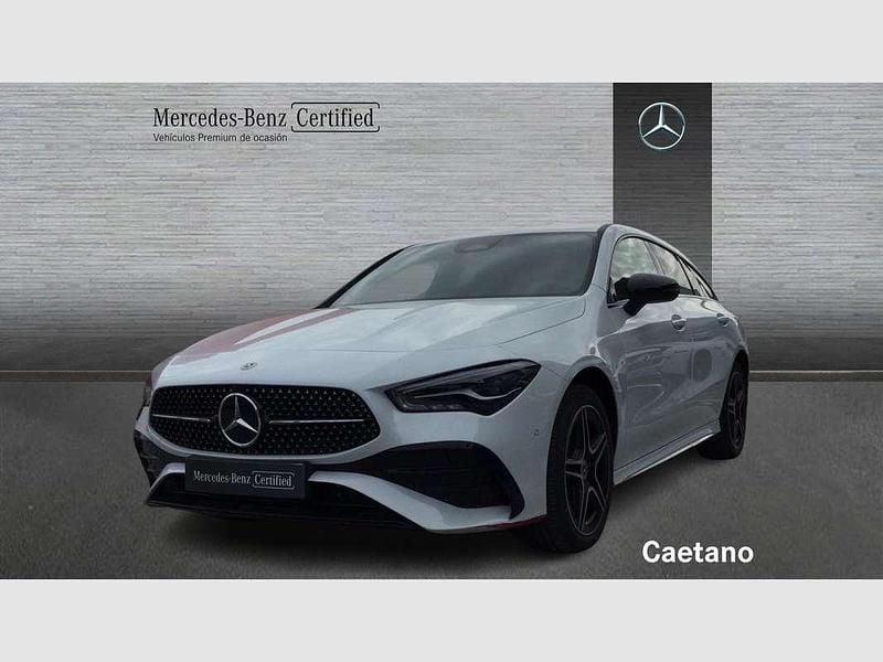 Usado Mercedes CLA250e Shooting Brake 218 CV (160 kW) 2024 Blanco Familiar