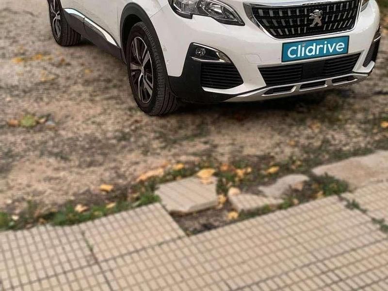 Usado Peugeot 5008 Allure 131 CV (96 kW) 2020 Blanco SUV