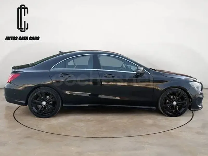 Usado Mercedes CLA200 136 CV (100 kW) 2016 Negro Coupe