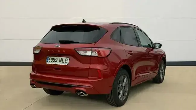 Usado Ford Kuga ST-Line 120 CV (88 kW) 2023 Rojo SUV