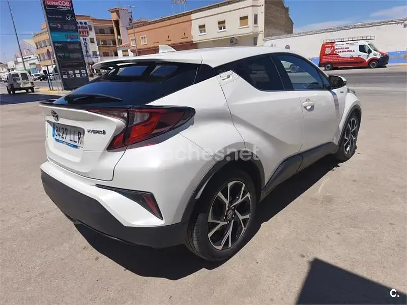 Usado Toyota C-HR Advance 122 CV (89 kW) 2021 Blanco SUV