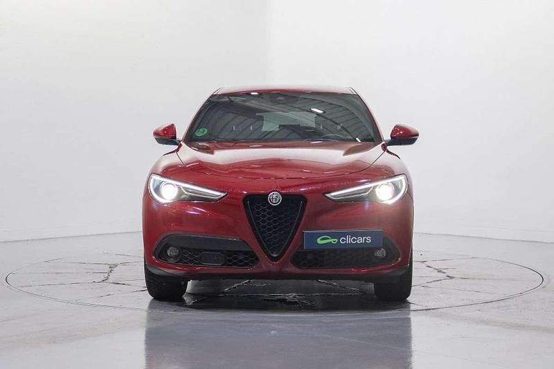Usado Alfa Romeo Stelvio Sprint 190 CV (139 kW) 2022 Rojo SUV