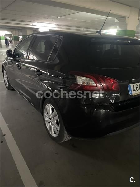 Negro Usado 2016 Peugeot 308 Style Berlina | 8500 € (Buen precio) - Imagen 1/4