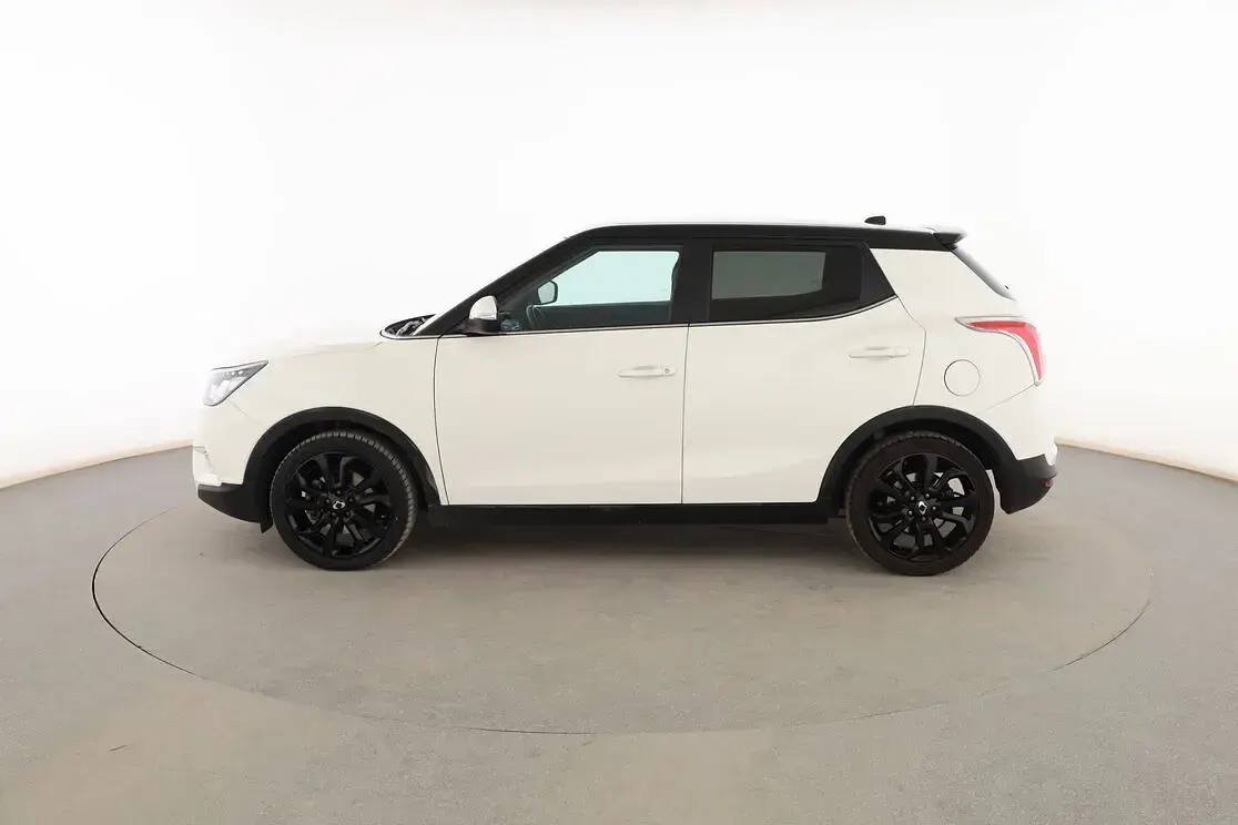 Usado SsangYong Tivoli 115 CV (84 kW) 2015 Blanco SUV