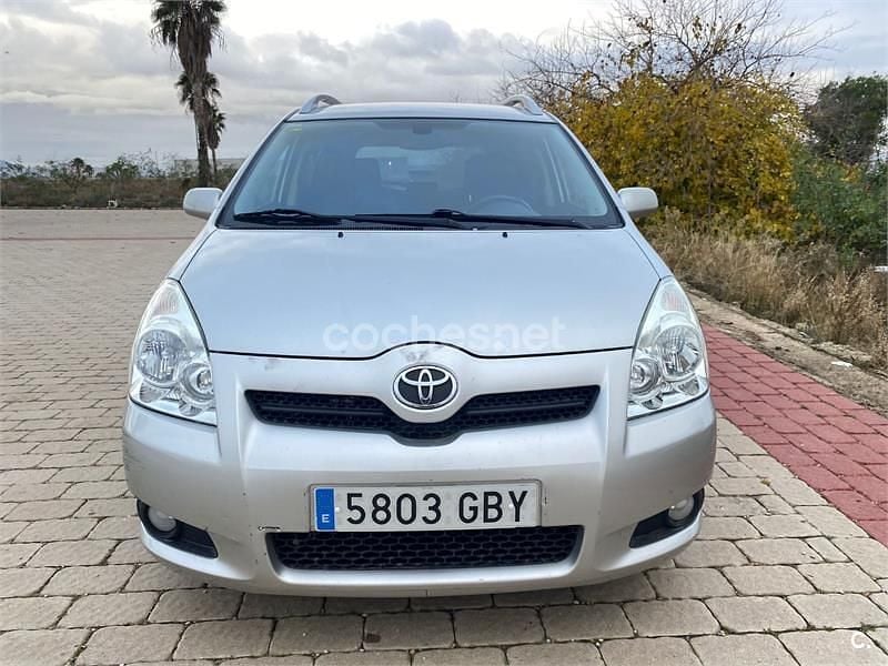 Beige Usado 2008 Toyota Corolla Verso Sol Monovolumen | 3900 € (Super precio) - Imagen 1/4