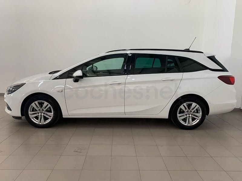 Usado Opel Astra Ultimate 145 CV (106 kW) 2020 Blanco Familiar