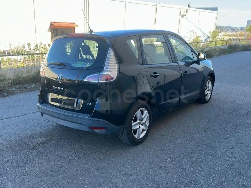 Usado Renault Scénic III Dynamique 110 CV (80 kW) 2012 Negro Monovolumen