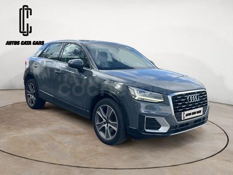 Usado Audi Q2 Design 116 CV (85 kW) 2018 Gris / plata SUV