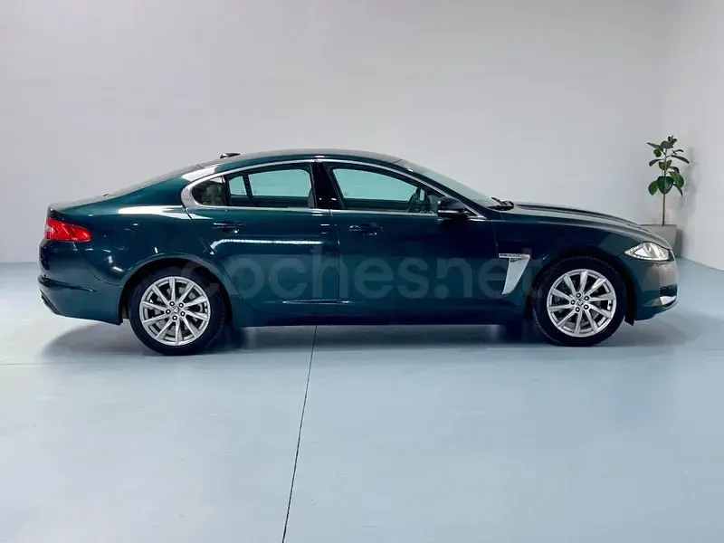 Usado Jaguar XF Luxury 190 CV (139 kW) 2012 Verde Berlina