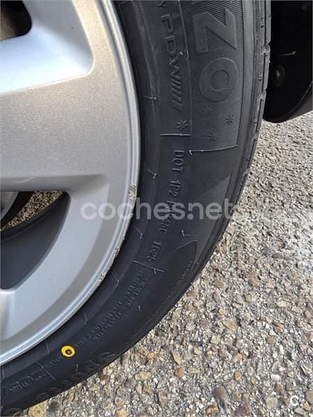 Usado Ford Focus Trend 115 CV (84 kW) 2006 Gris / plata Berlina