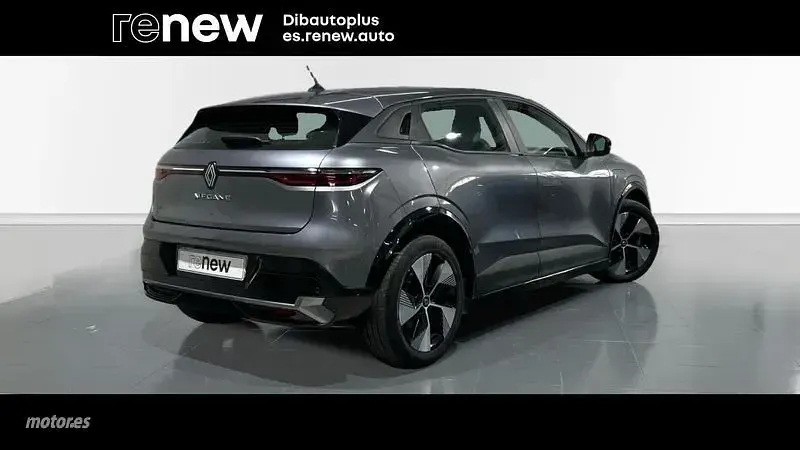 Usado Renault Megane E-Tech Equilibre 95 kW (130 CV) 2023 Blanco Berlina