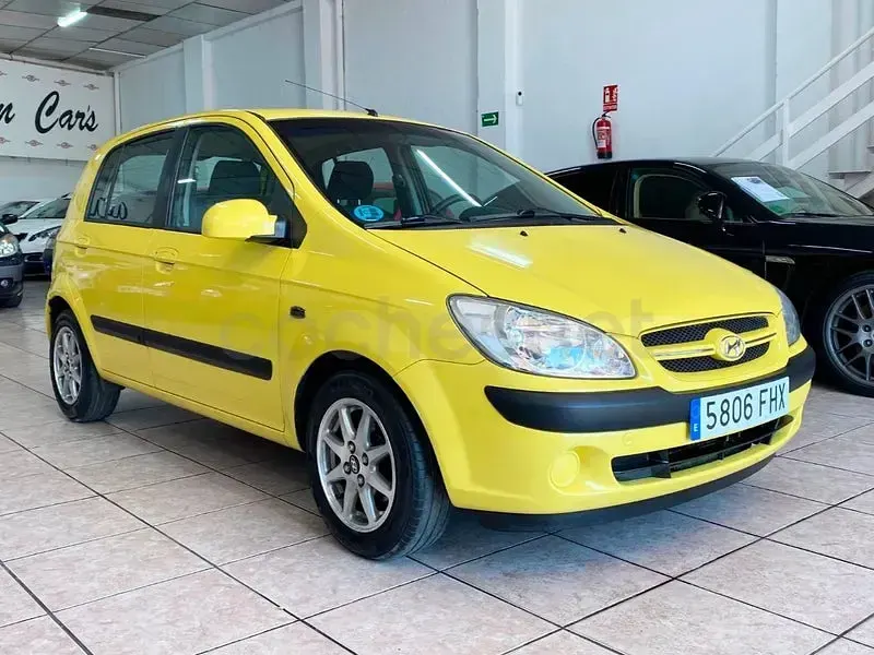 Usado Hyundai Getz 97 CV (71 kW) 2005 Amarillo Utilitario