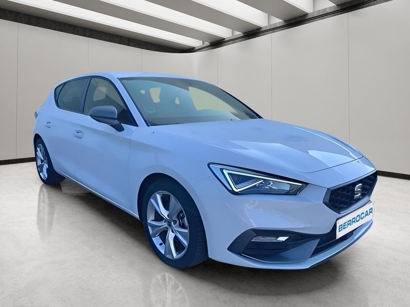 Blanco Usado 2024 Seat Leon FR Utilitario | 24.450 € (Precio justo) - Imagen 1/4