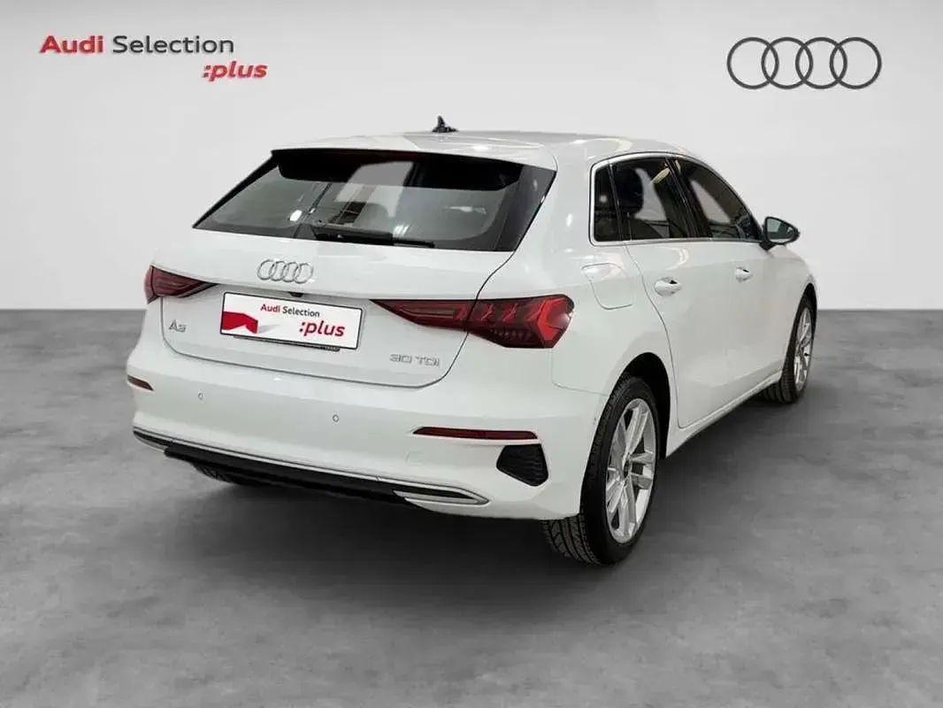 Usado Audi A3 Sportback Advanced 116 CV (85 kW) 2022 Blanco Utilitario