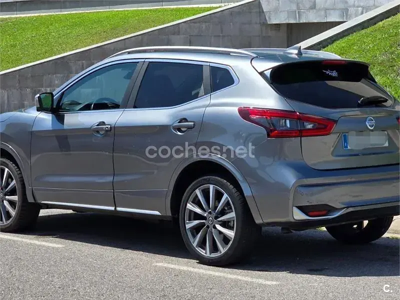Usado Nissan Qashqai 140 CV (102 kW) 2020 Gris / plata SUV
