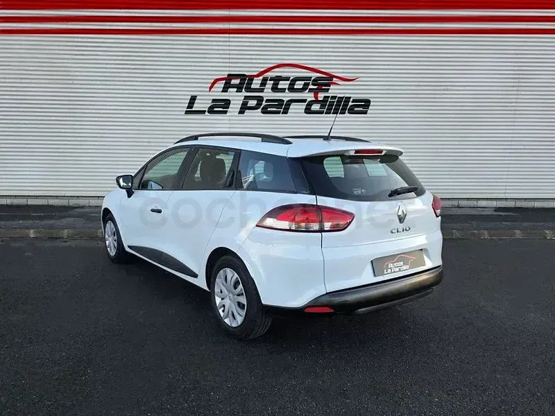 Usado Renault Clio Business 75 CV (55 kW) 2018 Blanco Familiar
