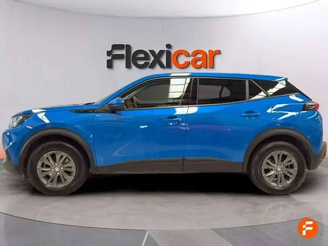 Usado Peugeot e-2008 Active 100 kW (136 CV) 2021 Azul SUV