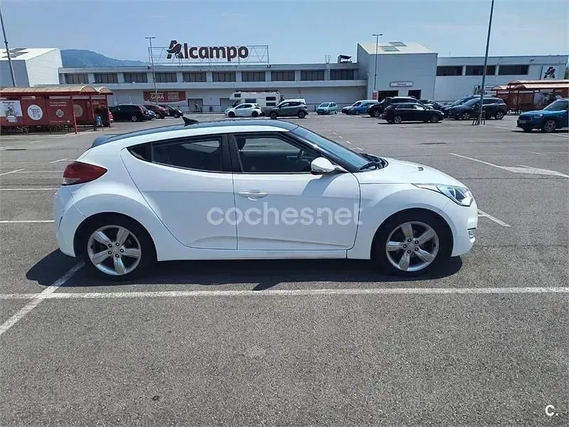 Usado Hyundai Veloster 140 CV (102 kW) 2012 Blanco Utilitario