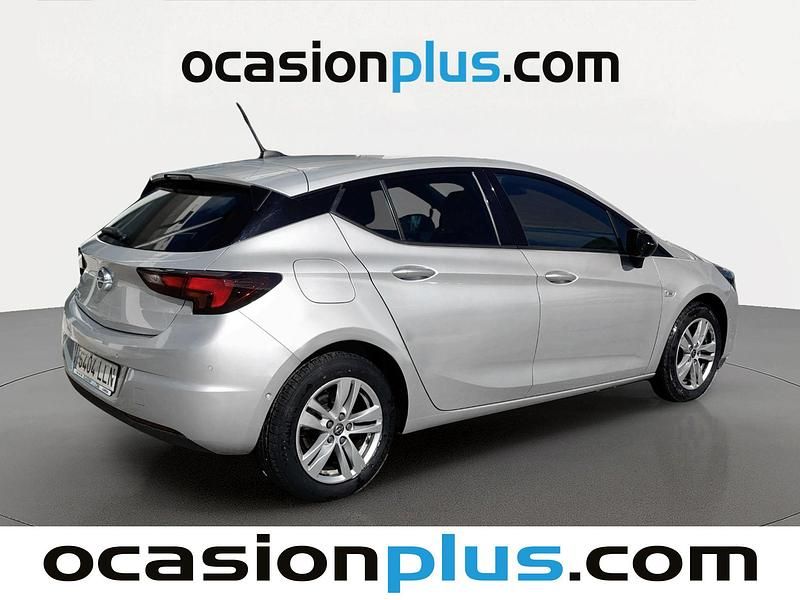 Usado Opel Astra GS Line 110 CV (80 kW) 2020 Gris plata Utilitario