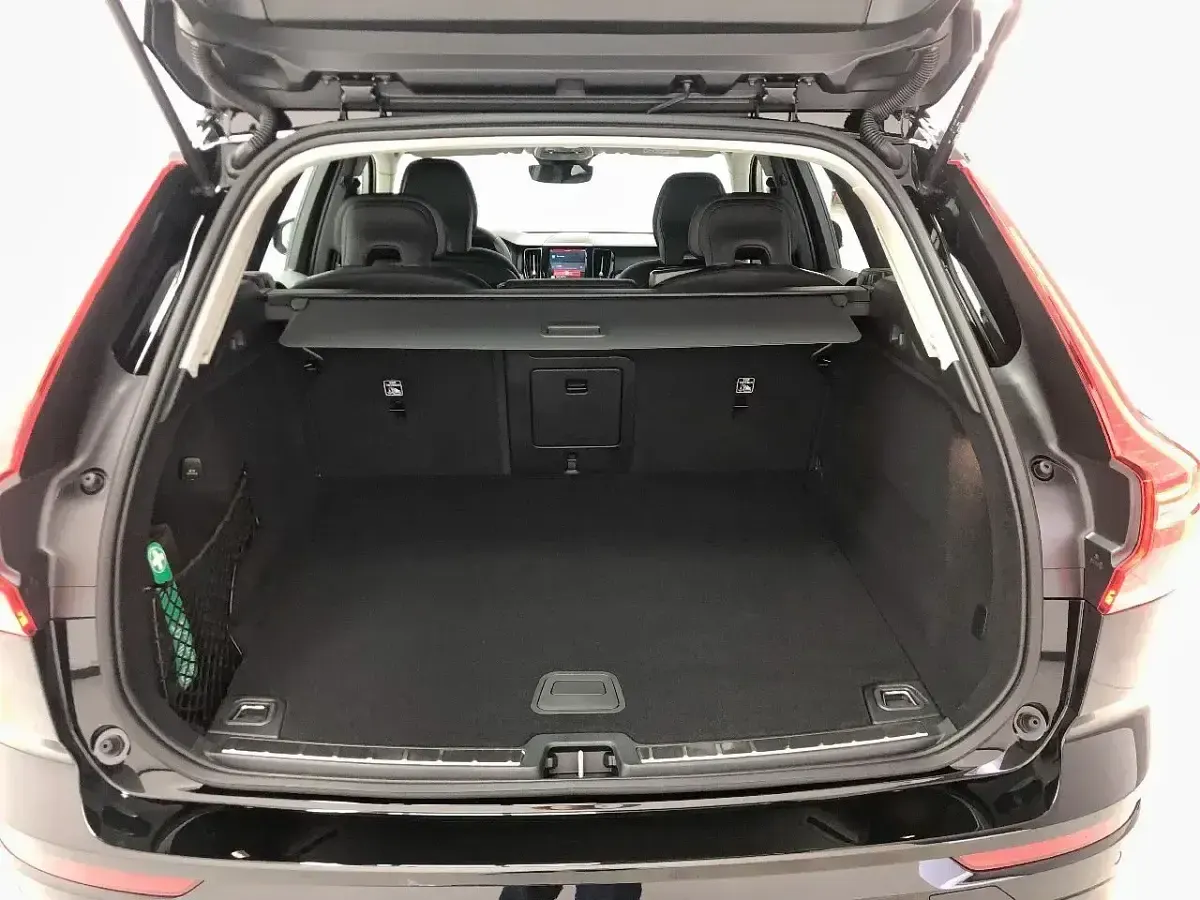 Usado Volvo XC60 197 CV (144 kW) 2023 Negro SUV
