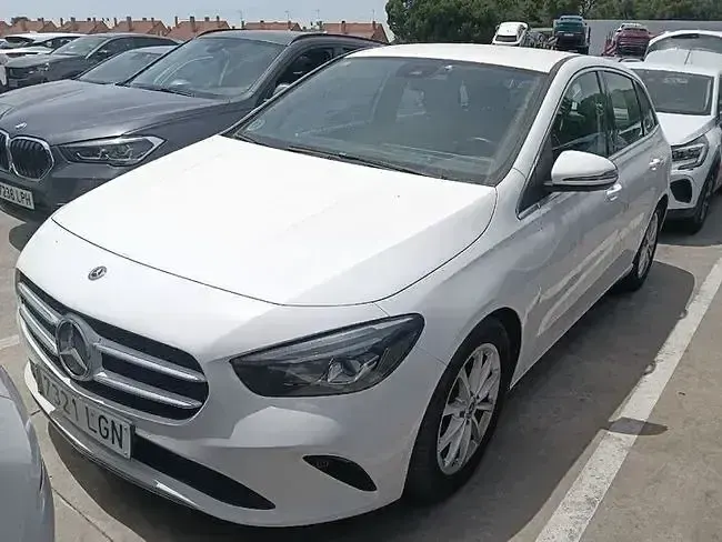 Usado Mercedes B180 Advantage 116 CV (85 kW) 2020 Blanco Utilitario