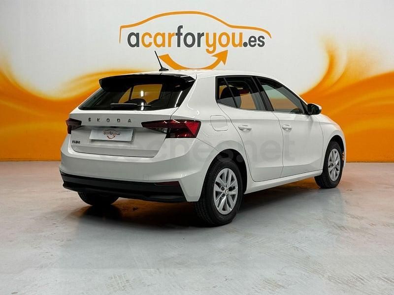 Usado Skoda Fabia Ambition 95 CV (69 kW) 2022 Blanco Utilitario