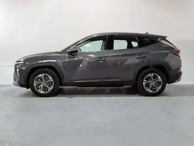 Nuevo Hyundai Tucson 150 CV (110 kW) 2026 Gris / plata SUV