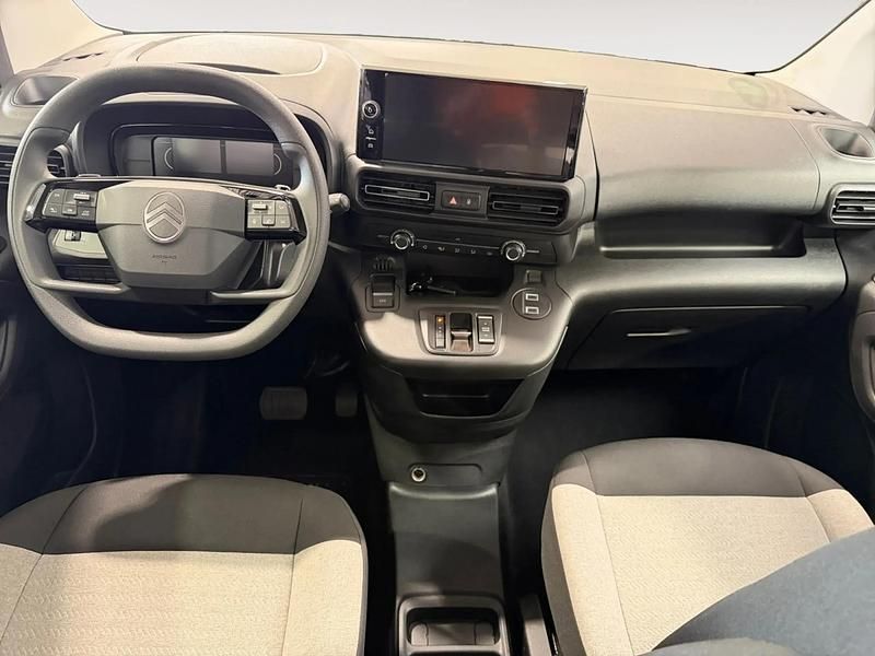 Usado Citroën Berlingo 130 CV (95 kW) 2025 Gris/plata Monovolumen