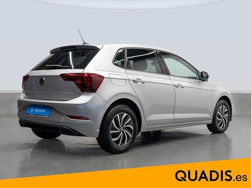 Usado VW Polo Life 95 CV (69 kW) 2022 Gris Berlina