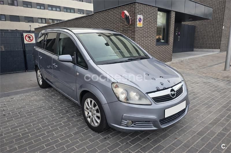 Usado Opel Zafira Cosmo 120 CV (88 kW) 2007 Gris / plata Monovolumen