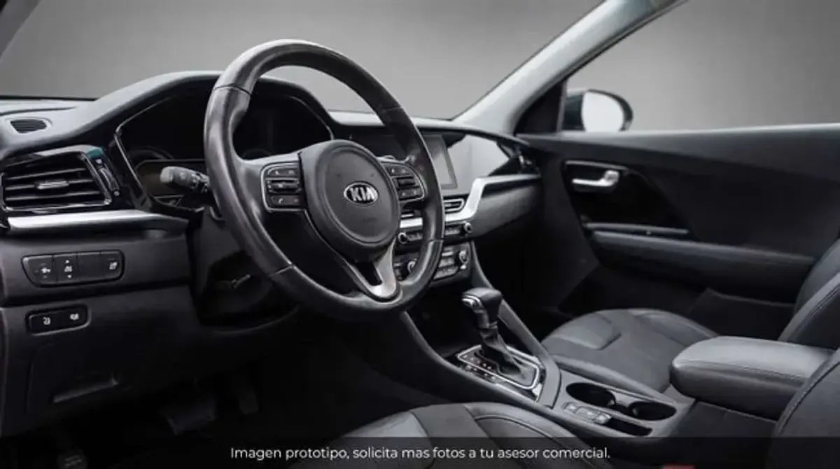 Usado Kia Niro 141 CV (103 kW) 2021 Azul SUV