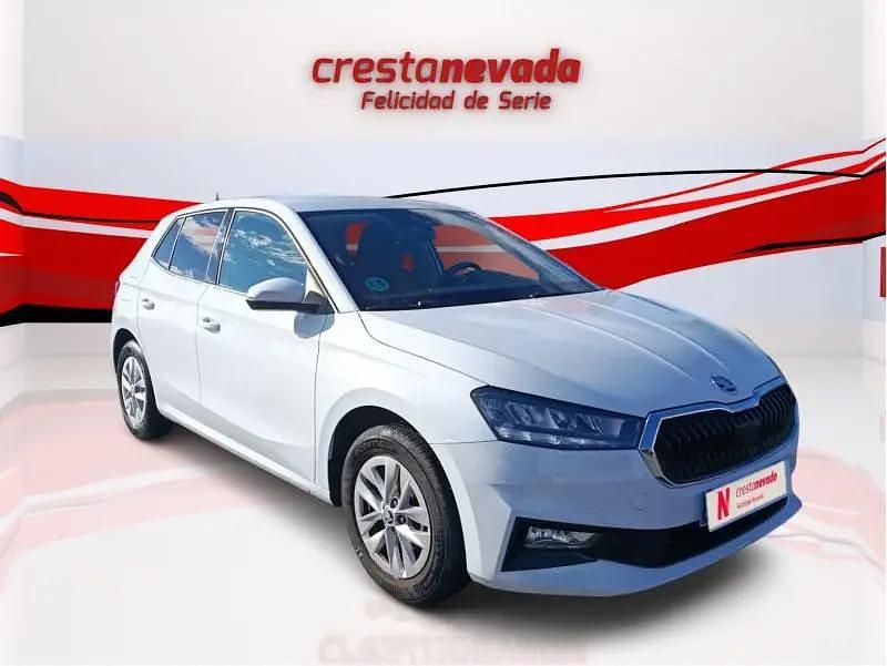 Usado Skoda Fabia Selection 80 CV (58 kW) 2024 Blanco Utilitario