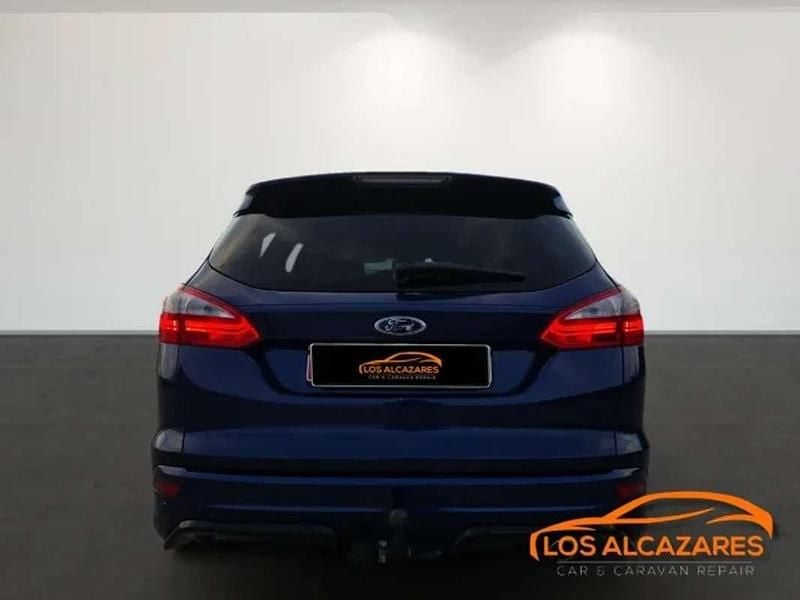 Begagnad Ford Focus Sport 150 HK (110 kW) 2014 Blå Halvkombi